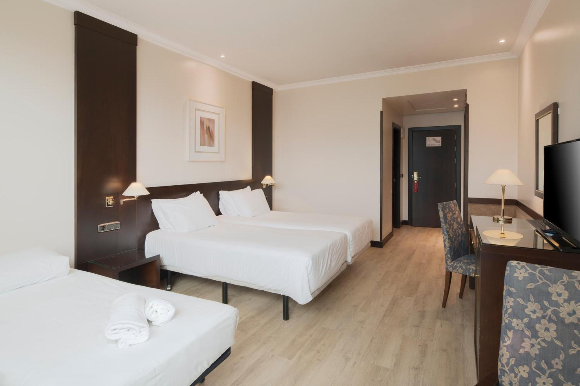Standard Double or Twin Room,1553162761:JPEG